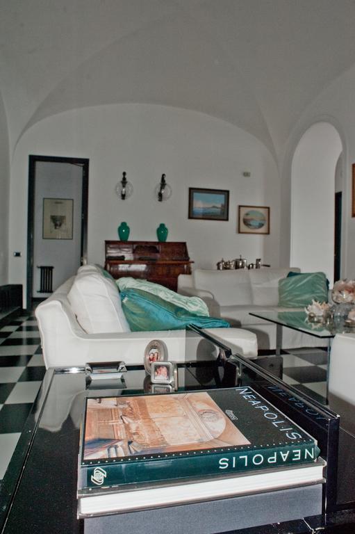Villa Margi فيكو إيكوينس الغرفة الصورة