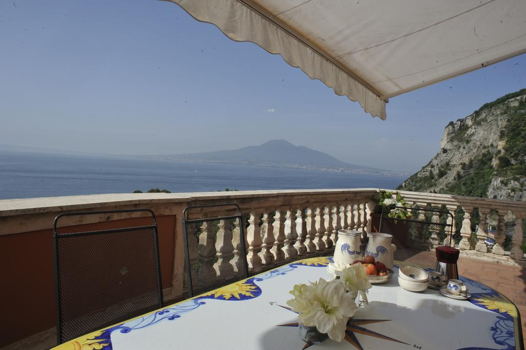 Villa Margi فيكو إيكوينس الغرفة الصورة